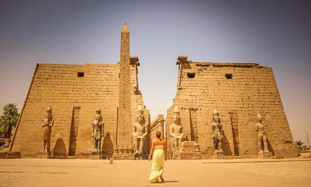 One Love Guesthouse & Restaurant Luxor Pensionat