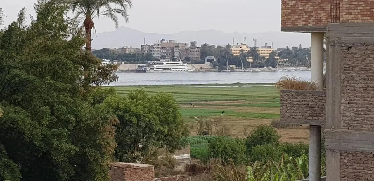 One Love Guesthouse & Restaurant Luxor