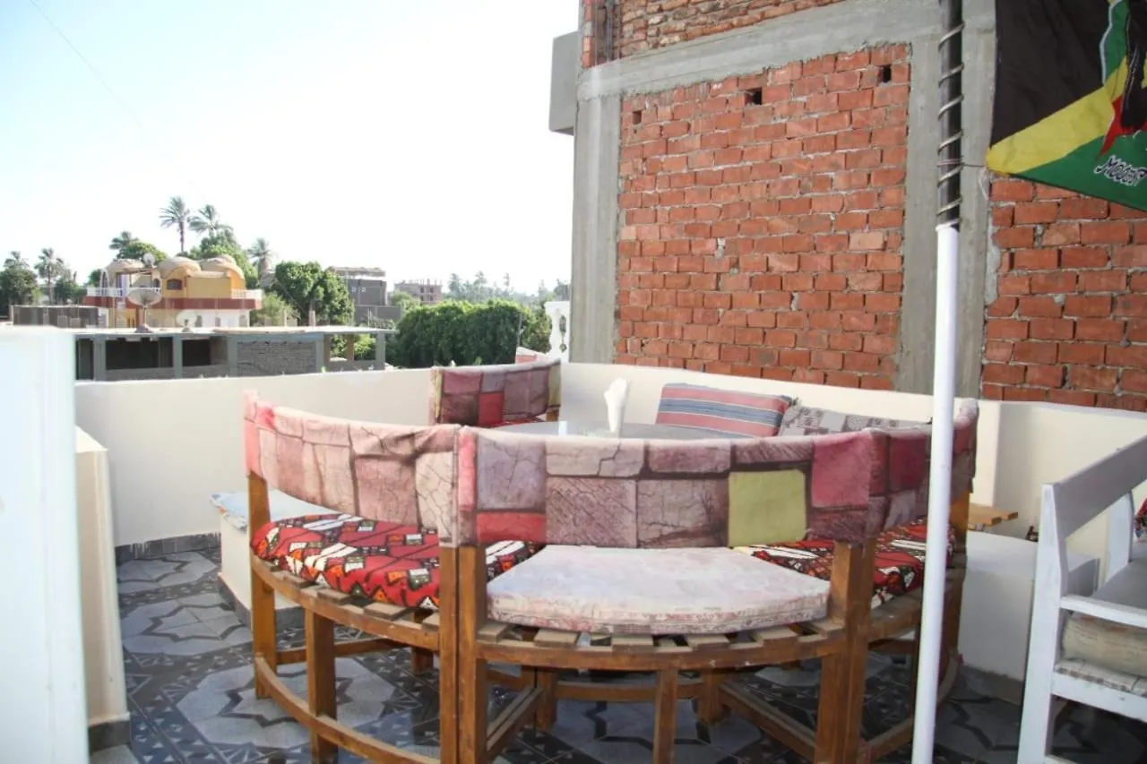 One Love Guesthouse & Restaurant Luxor