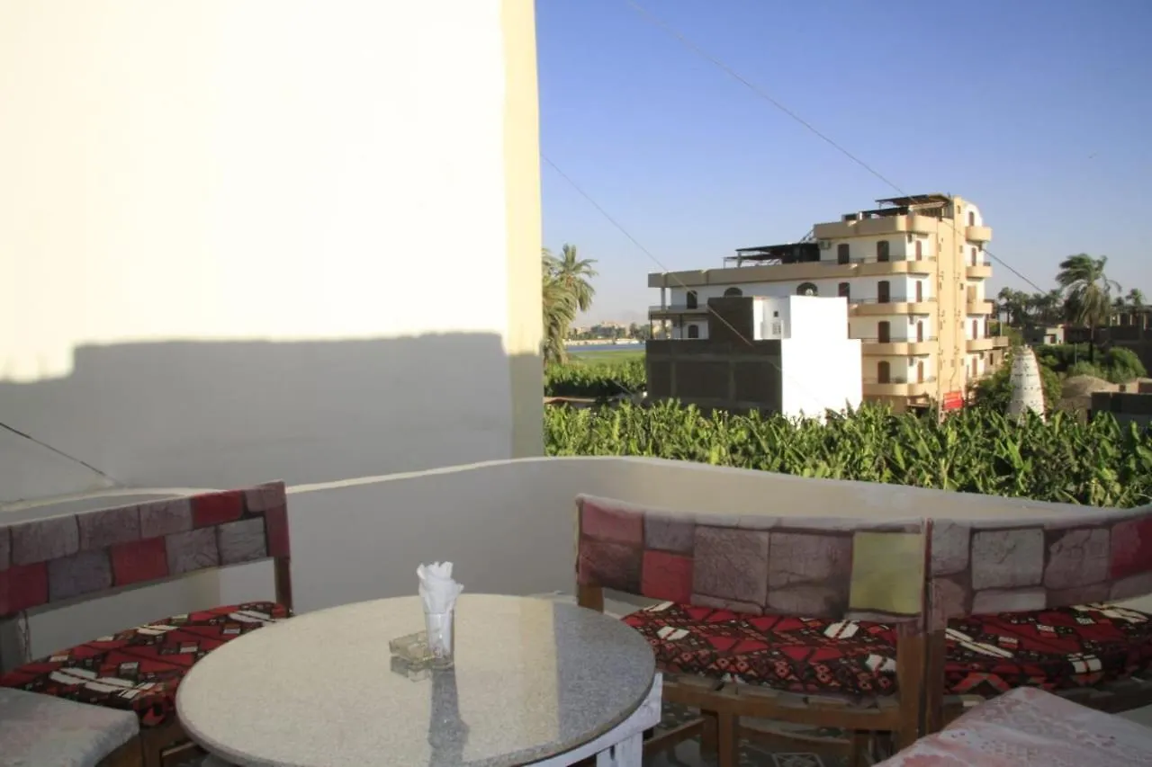 One Love Guesthouse & Restaurant Luxor