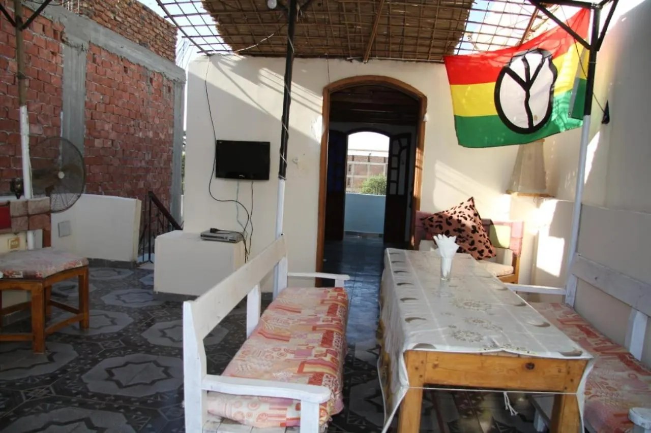 One Love Guesthouse & Restaurant Luxor